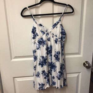 White&Blue Floral Dress🐚